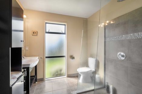 Photo of property in 10 Willow Grove, Tairua, 3508