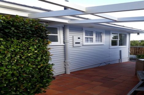 Photo of property in 1/18 Limmer Place, Browns Bay, Auckland, 0632