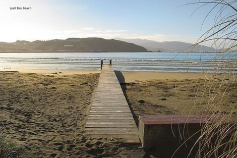 Photo of property in 1/48 Lyall Parade, Lyall Bay, Wellington, 6022