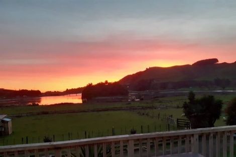 Photo of property in 97b Te Mahoe Road, Mokau, 4376