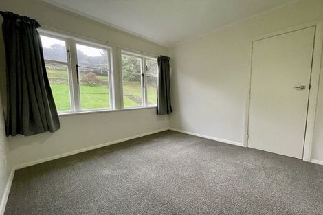 Photo of property in 69 Taylor Terrace, Tawa, Wellington, 5028