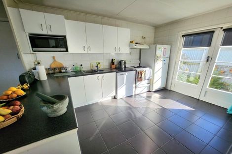 Photo of property in 72 Perth Street, South Hill, Oamaru, 9400