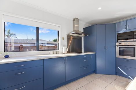 Photo of property in 27 Sarah Place, Papamoa Beach, Papamoa, 3118