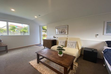Photo of property in 32 Avalon Crescent, Fernhill, Queenstown, 9300