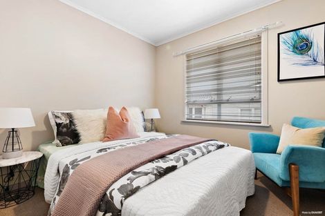 Photo of property in 20 Spence Road, Henderson, Auckland, 0612