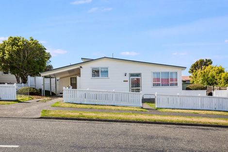 Photo of property in 34 Sombrero View, Ascot Park, Porirua, 5024