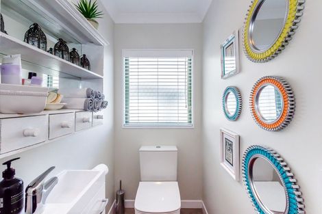 Photo of property in 56 Kakariki Grove, Waikanae, 5036