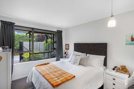 Photo of property in 2/5 Woodbridge Road, Cashmere, Christchurch, 8022