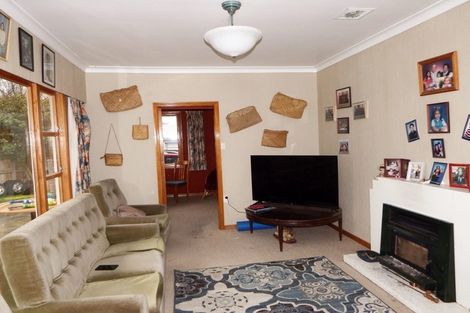 Photo of property in 2 Gloucester Street, Takaro, Palmerston North, 4412