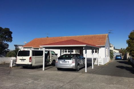 Photo of property in 10 Onewa Road, Northcote Point, Auckland, 0627