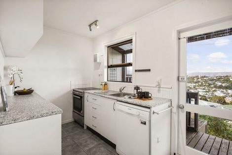 Photo of property in 8/6 Kaikoura Street, Maupuia, Wellington, 6022