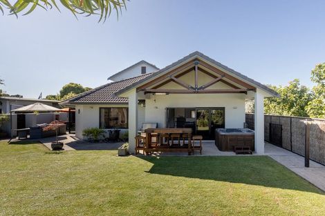 Photo of property in 8 Contour Avenue, Pyes Pa, Tauranga, 3112