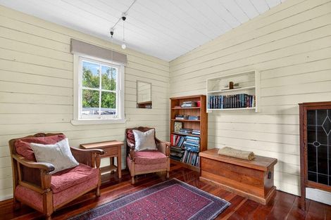 Photo of property in 93 Regent Street, Martinborough, 5711