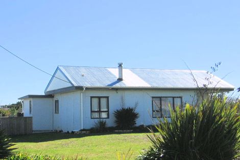 Photo of property in 5 Chrystal Street, Foxton Beach, Foxton, 4815