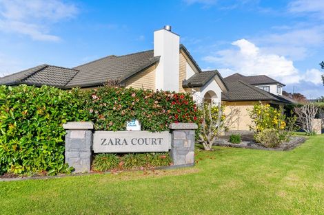 Photo of property in 1 Zara Court, Flat Bush, Auckland, 2016