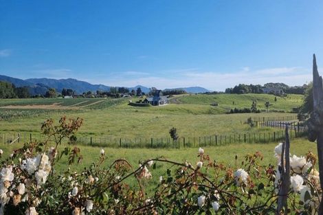 Photo of property in 9 Waipuna Grove, Levin, 5571