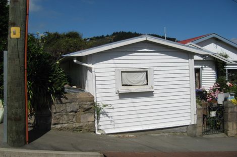 Photo of property in 16 Cornwall Road, Lyttelton, 8082