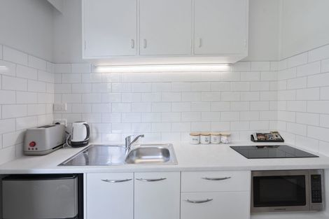 Photo of property in 213 Jervois Road, Herne Bay, Auckland, 1011