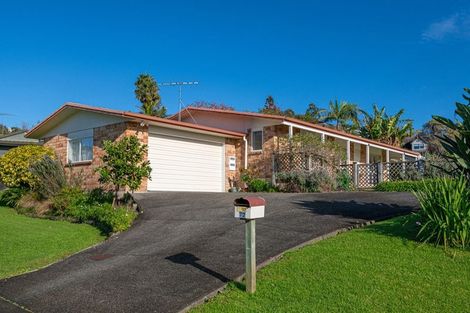 Photo of property in 72 Cabeleigh Drive, Helensville, 0800