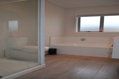 Photo of property in 16 Naeo Close, Papamoa Beach, Papamoa, 3118