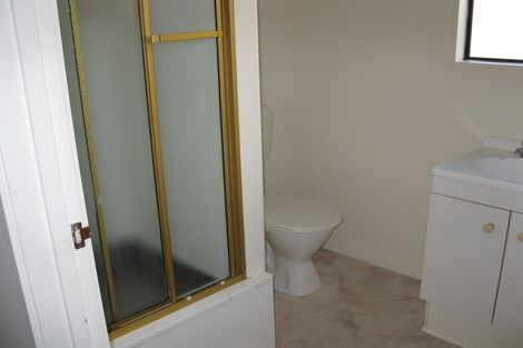 Photo of property in 51 Sunset Road, Totara Vale, Auckland, 0632