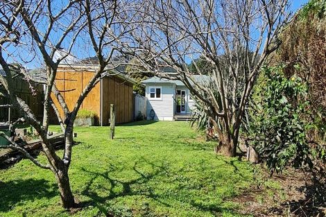 Photo of property in 121 Tilley Road, Paekakariki, 5034