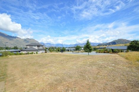 Photo of property in 4 Hoheria Rise, Wanaka, 9305