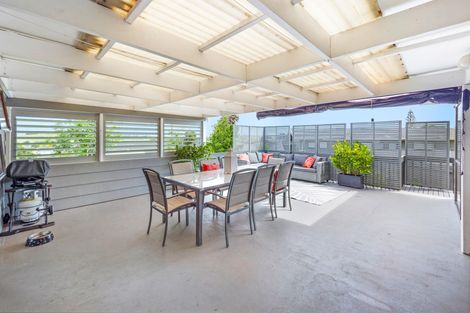 Photo of property in 45 Marendellas Drive, Bucklands Beach, Auckland, 2014