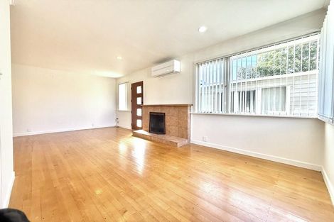 Photo of property in 38 Lyttelton Avenue, Forrest Hill, Auckland, 0620