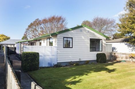 Photo of property in 2/7 Sefton Street, Belfast, Christchurch, 8051