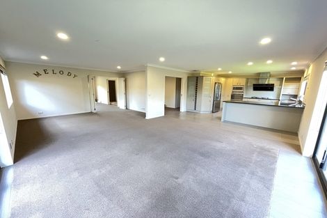 Photo of property in 9 Wye Oak Drive, Schnapper Rock, Auckland, 0632
