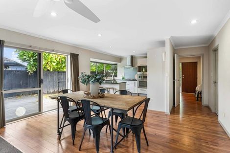 Photo of property in 32 Popata Close, Papamoa Beach, Papamoa, 3118