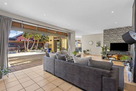 Photo of property in 21 Amoka Crescent, Parklands, Christchurch, 8083