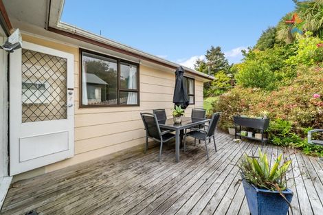 Photo of property in 10 Whitechapel Grove, Stokes Valley, Lower Hutt, 5019