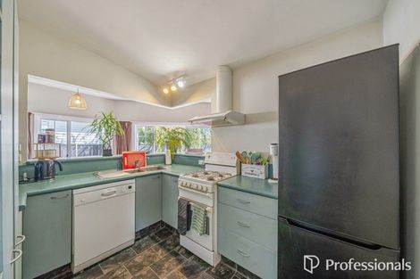 Photo of property in 11 Elizabeth Street, Moera, Lower Hutt, 5010
