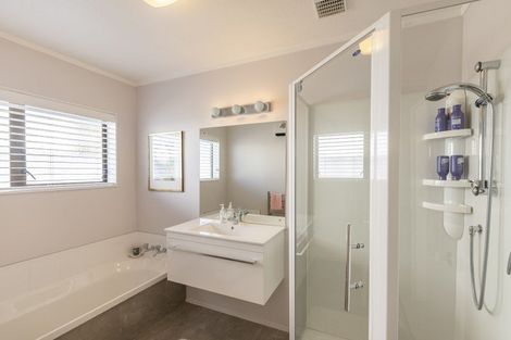 Photo of property in 1/56 Seaview Road, Paraparaumu Beach, Paraparaumu, 5032