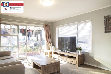 Photo of property in 2 Malters Place, Browns Bay, Auckland, 0630