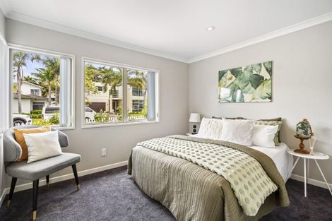 Photo of property in 11 English Oak Drive, Schnapper Rock, Auckland, 0632