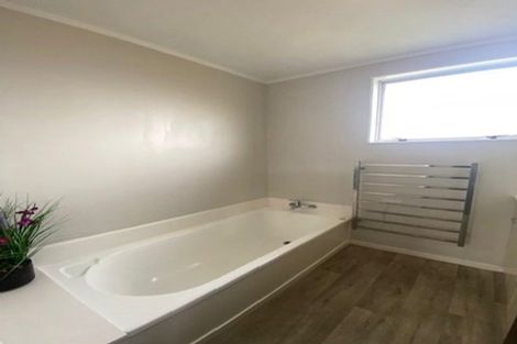 Photo of property in 7 The Bollard, Whitby, Porirua, 5024