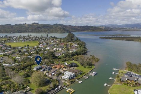 Photo of property in 102 South Highway East, Whitianga, 3510