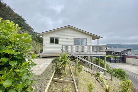 Photo of property in 14 Chastudon Place, Tawa, Wellington, 5028