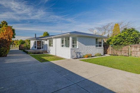 Photo of property in 40 Inwoods Road, Parklands, Christchurch, 8083
