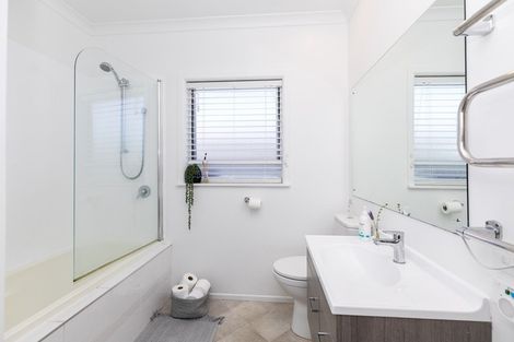 Photo of property in 30 Duncan Road, St Andrews, Hamilton, 3200