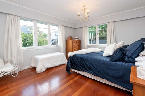 Photo of property in 10 Glenfern Road, Mellons Bay, Auckland, 2014