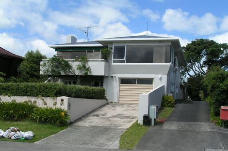 Photo of property in 1/21 Hauraki Road, Hauraki, Auckland, 0622