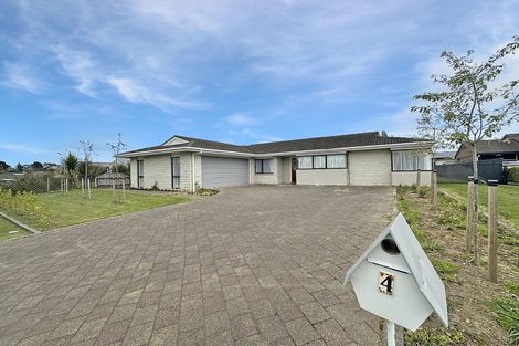 Photo of property in 4 Norfolk Drive, Otamatea, Whanganui, 4500