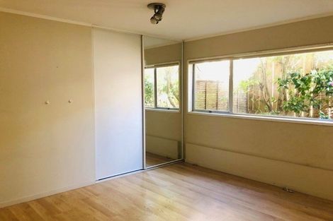 Photo of property in 29 Meadowvale Avenue, Forrest Hill, Auckland, 0620