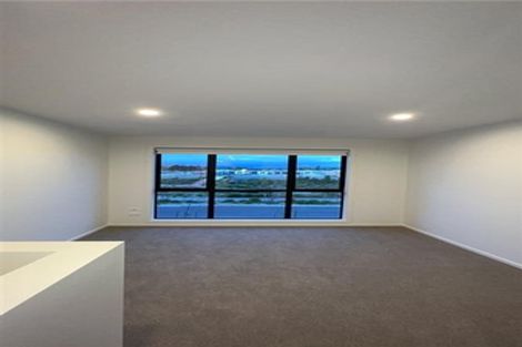Photo of property in 17 Aramata Road, Papakura, 2110