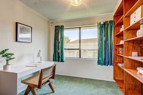 Photo of property in 4 Chesney Street, Avalon, Lower Hutt, 5011
