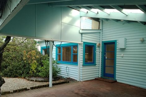 Photo of property in 18 Selwyn Road, Hospital Hill, Napier, 4110
